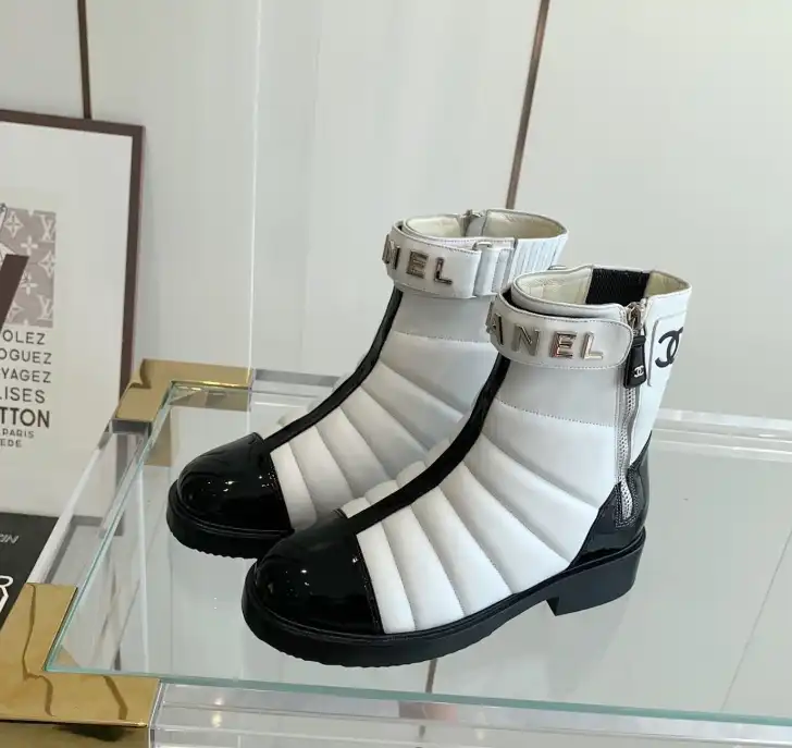 hype Chanel Boots