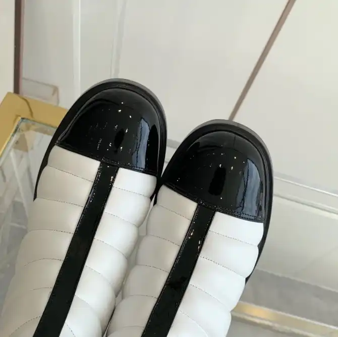 hype Chanel Boots