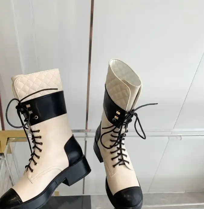 hype Chanel Boots