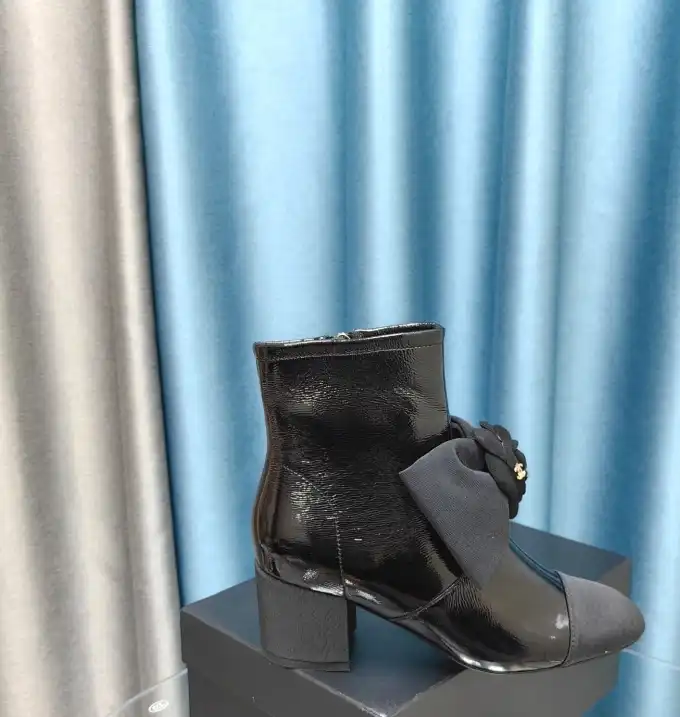 hype Chanel Boots