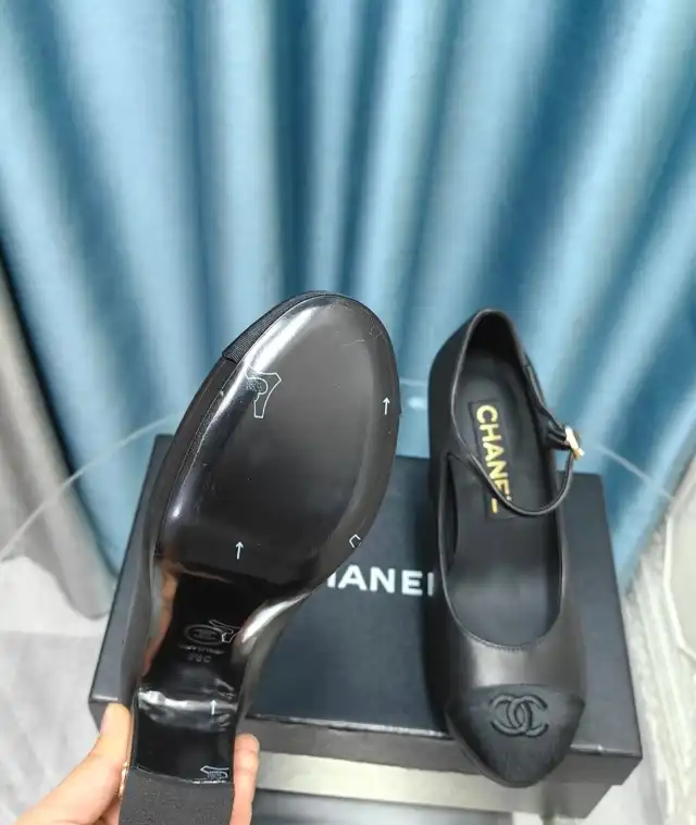 hype Chanel High Heels