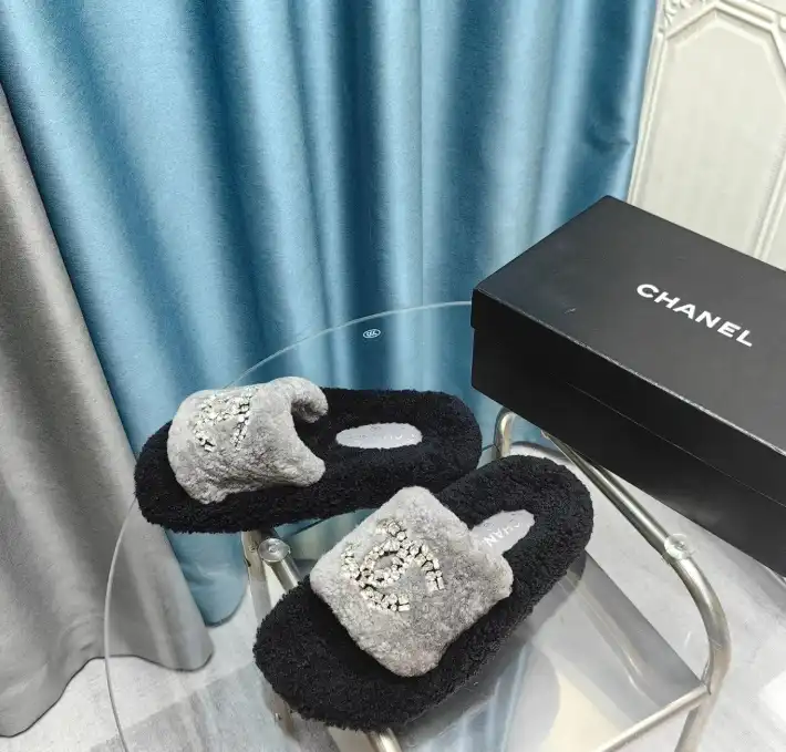 hype Chanel Slippers