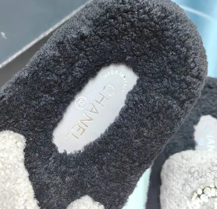 hype Chanel Slippers