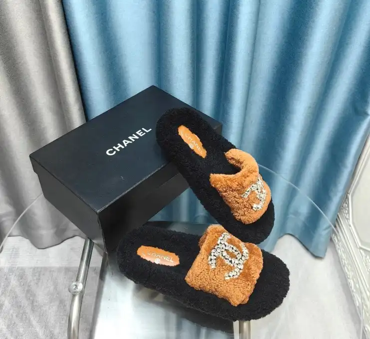 hype Chanel Slippers