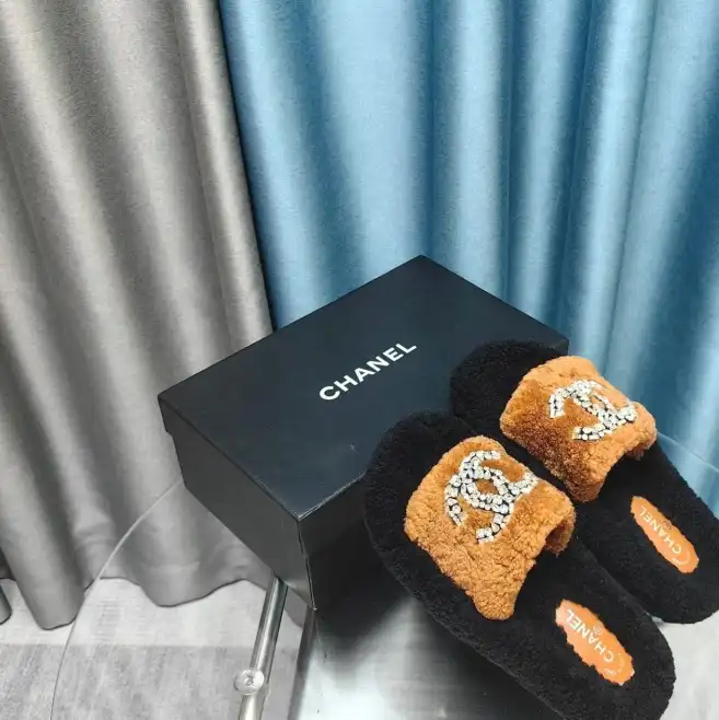 hype Chanel Slippers