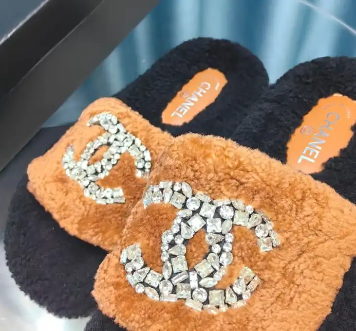 hype Chanel Slippers