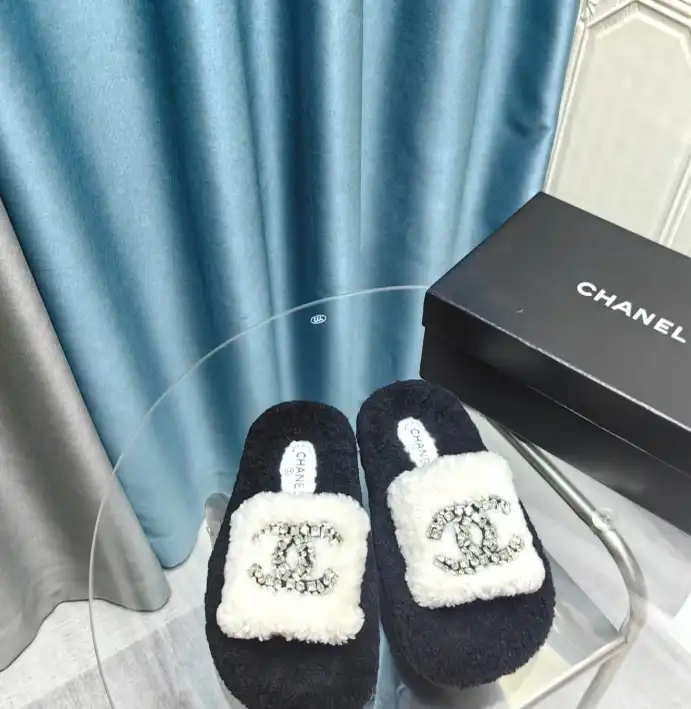 hype Chanel Slippers