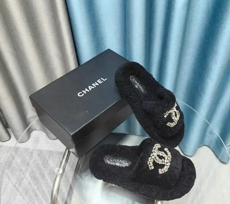 hype Chanel Slippers