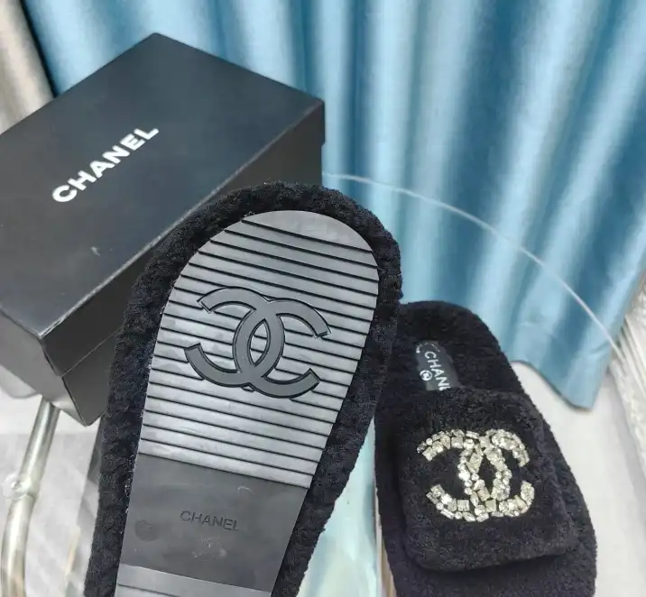 hype Chanel Slippers