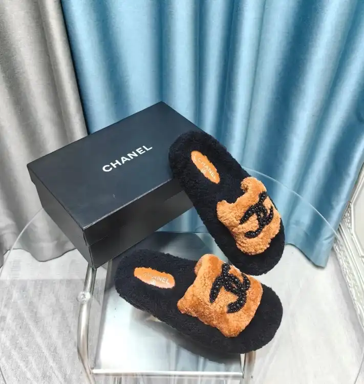 hype Chanel Slippers