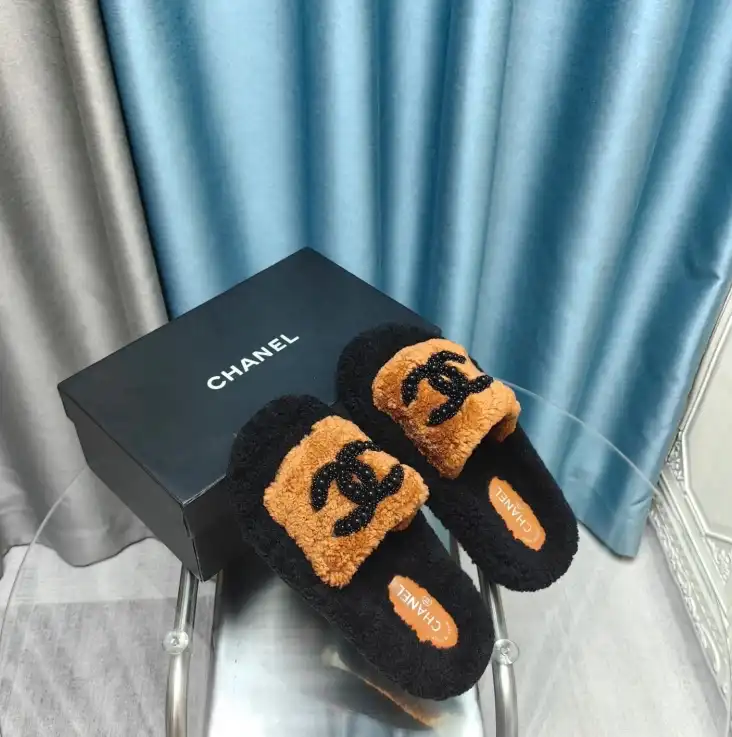 hype Chanel Slippers