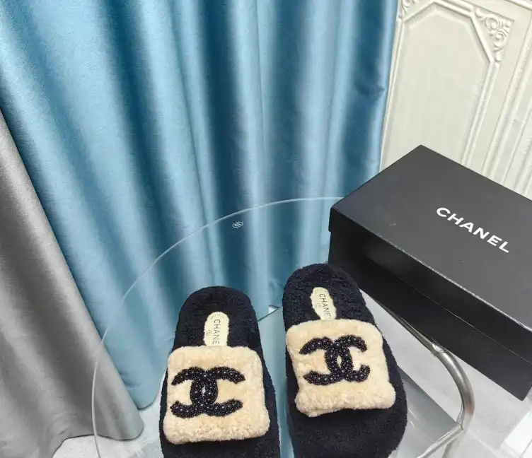 hype Chanel Slippers