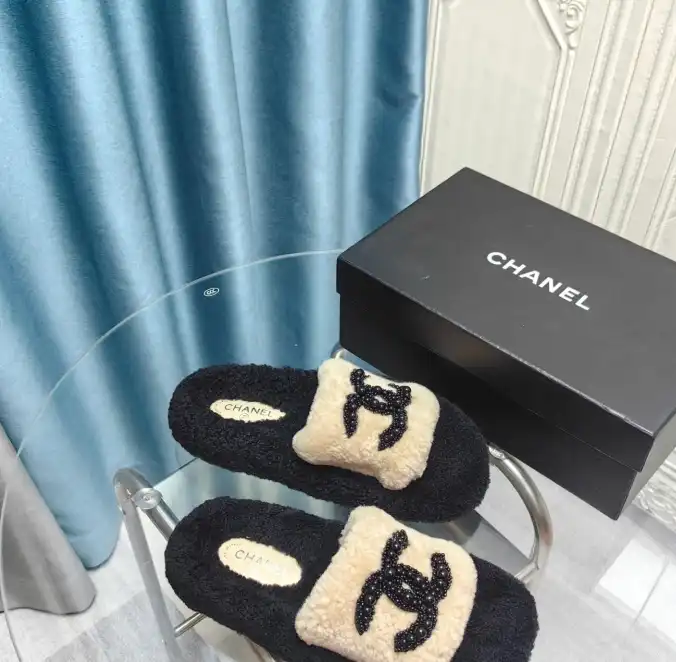 hype Chanel Slippers