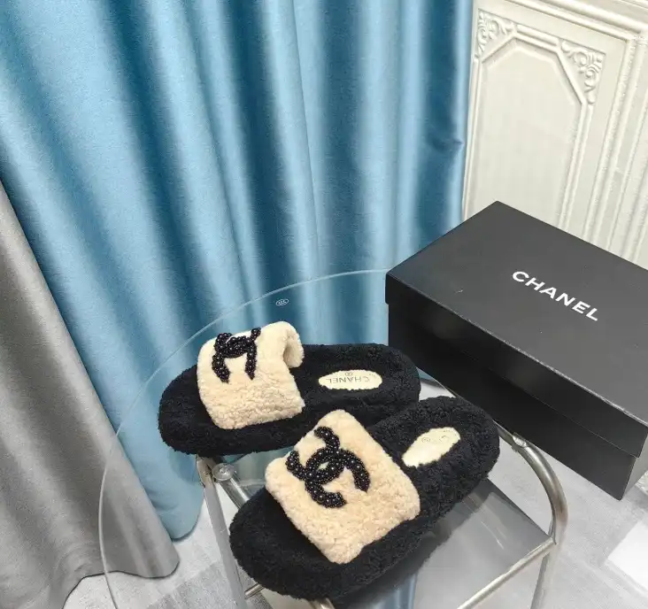 hype Chanel Slippers