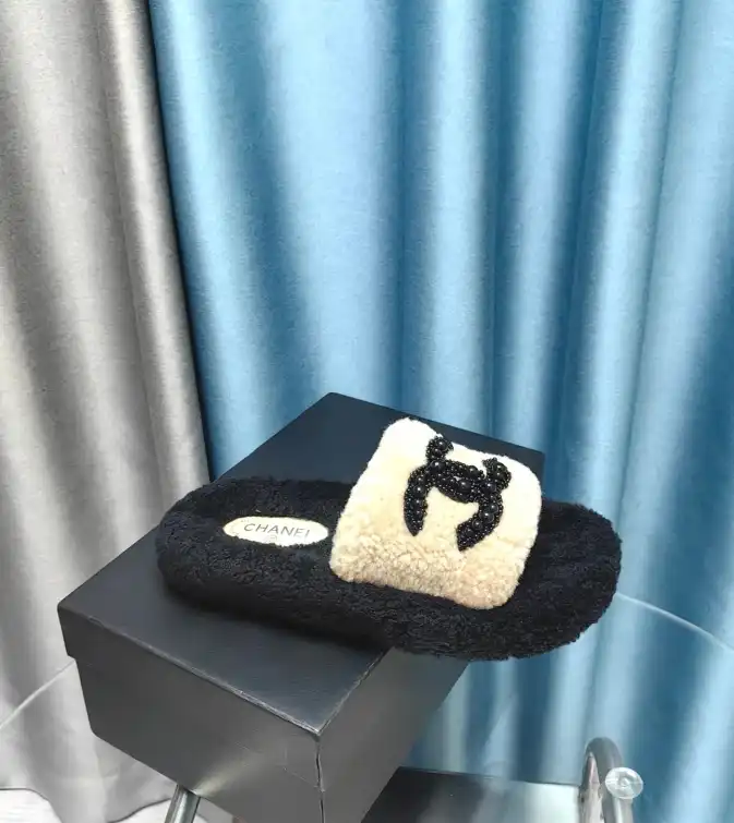 hype Chanel Slippers