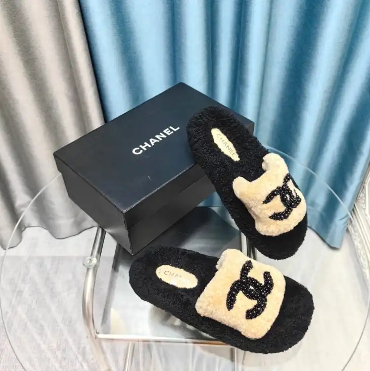 hype Chanel Slippers