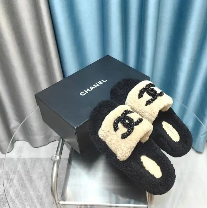 hype Chanel Slippers