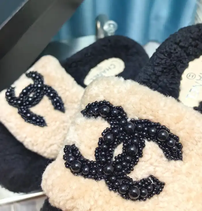 hype Chanel Slippers