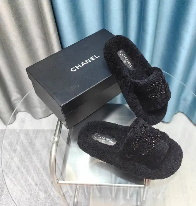 hype Chanel Slippers