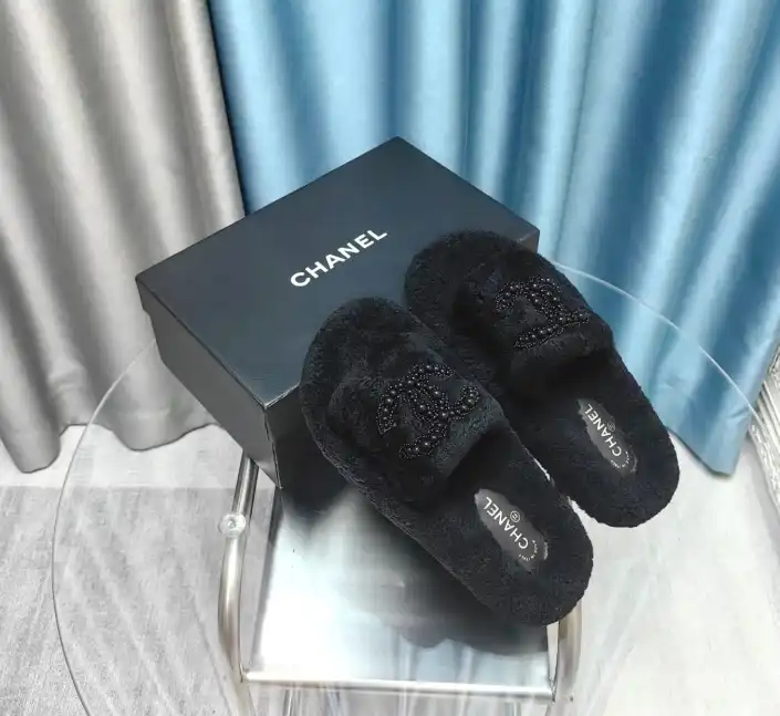 hype Chanel Slippers