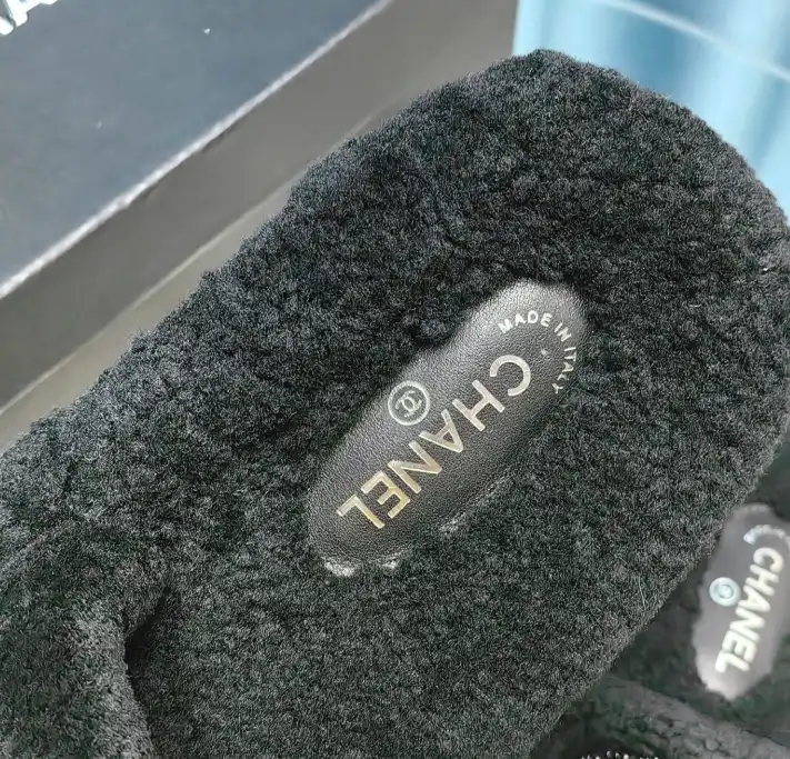 hype Chanel Slippers