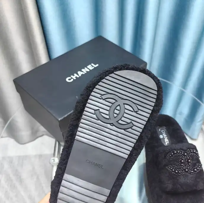 hype Chanel Slippers