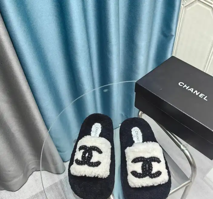 hype Chanel Slippers