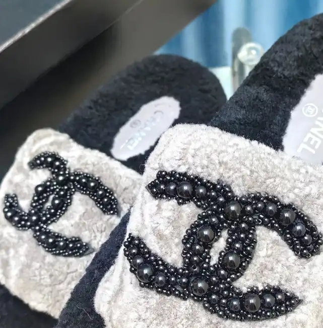 hype Chanel Slippers