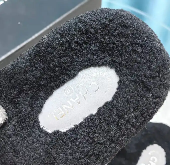 hype Chanel Slippers