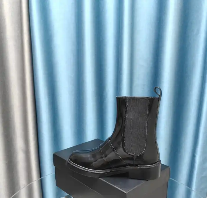 hype Chanel Boots