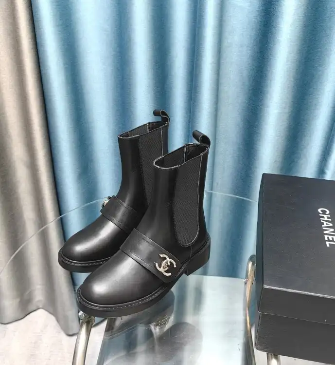 hype Chanel Boots