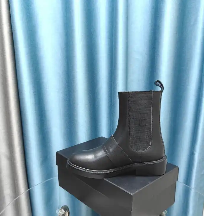 hype Chanel Boots