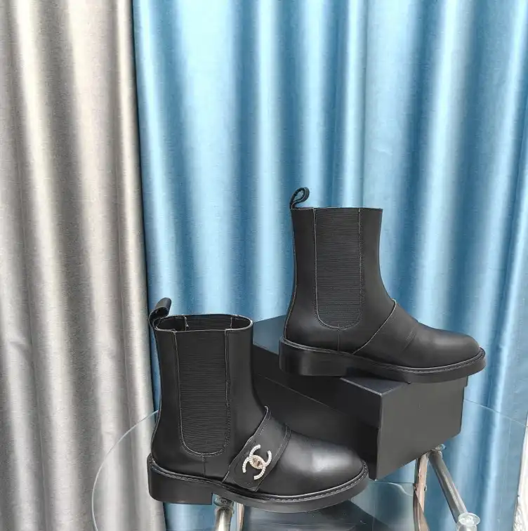 hype Chanel Boots