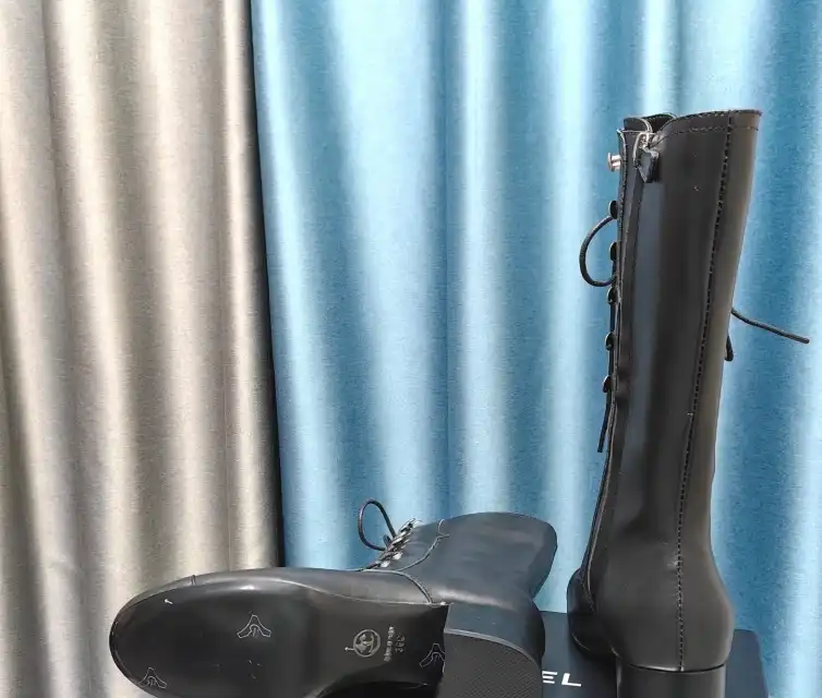 hype Chanel Boots