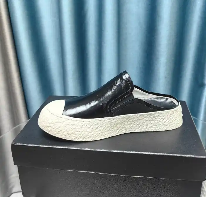 hype Chanel Slippers