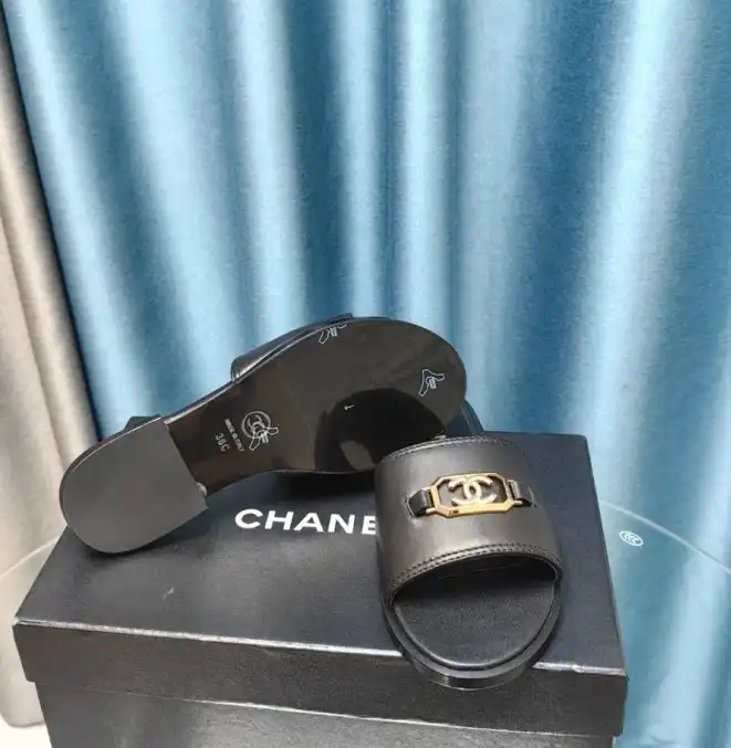 hype Chanel Slippers