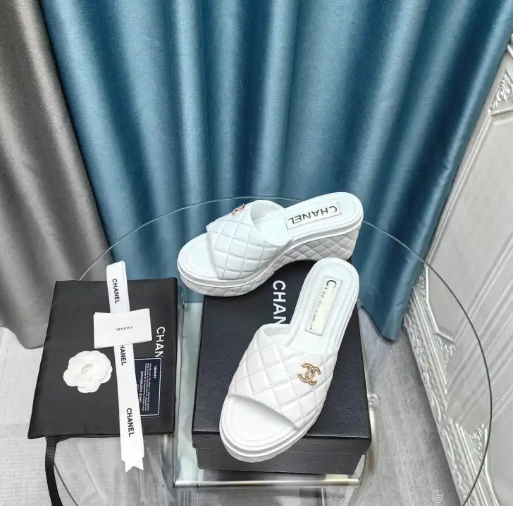 hype Chanel Slippers