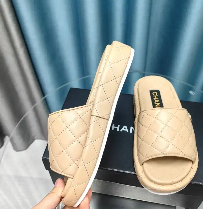 hype Chanel Slippers