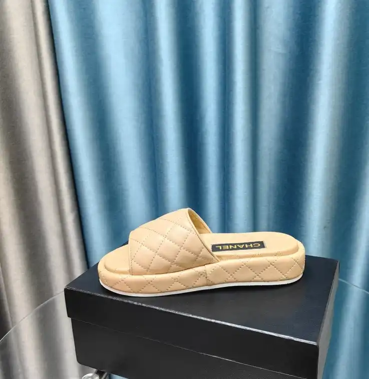 hype Chanel Slippers