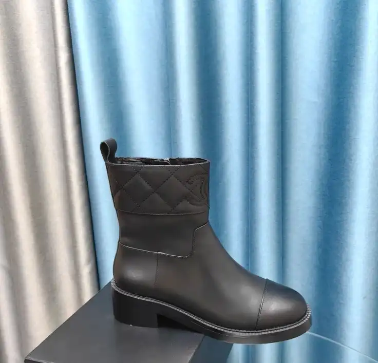 hype Chanel Boots