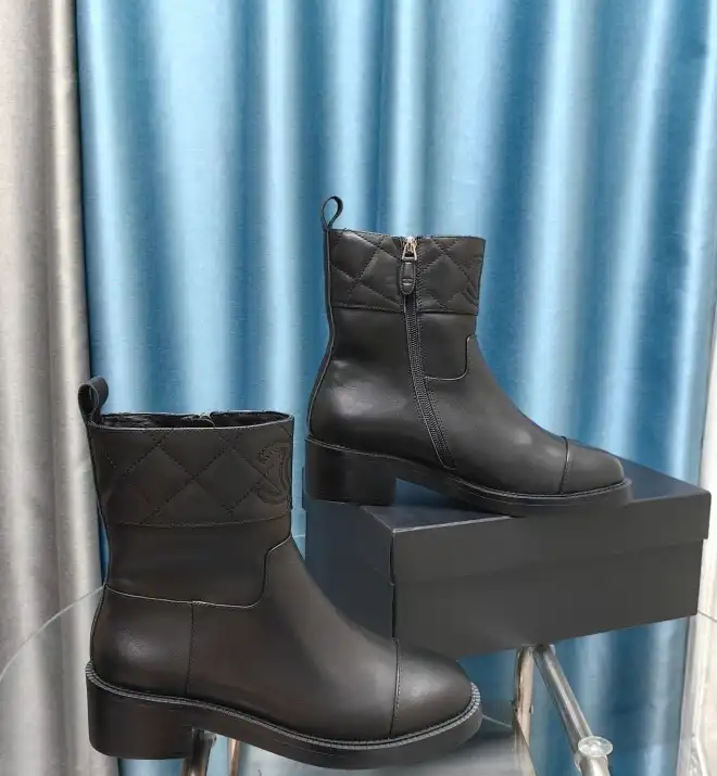 hype Chanel Boots