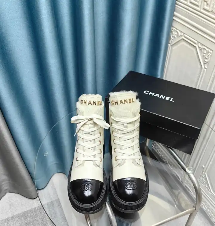 hype Chanel Boots