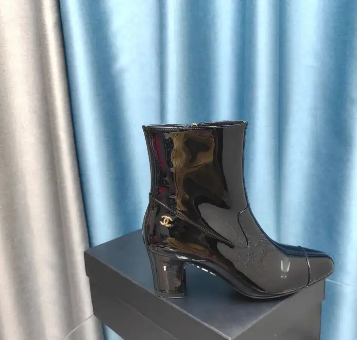 hype Chanel Boots