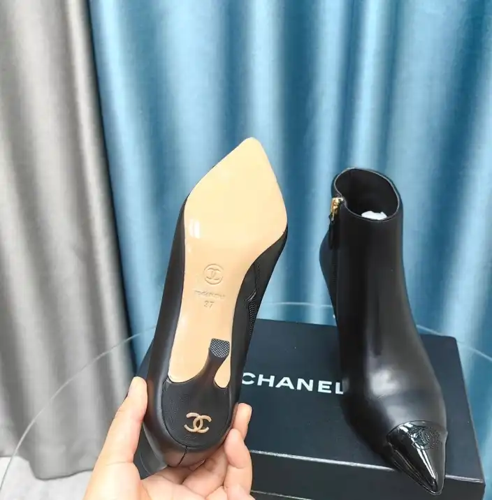 hype Chanel Boots