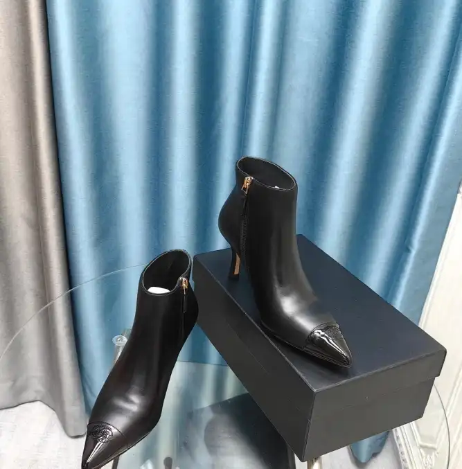 hype Chanel Boots