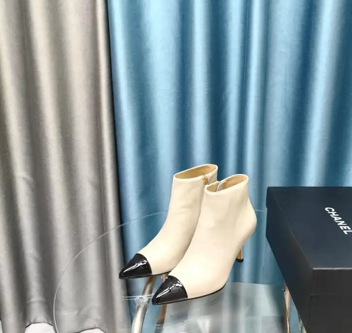 hype Chanel Boots