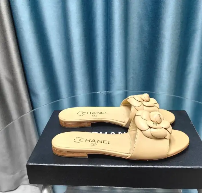 hype Chanel Slippers