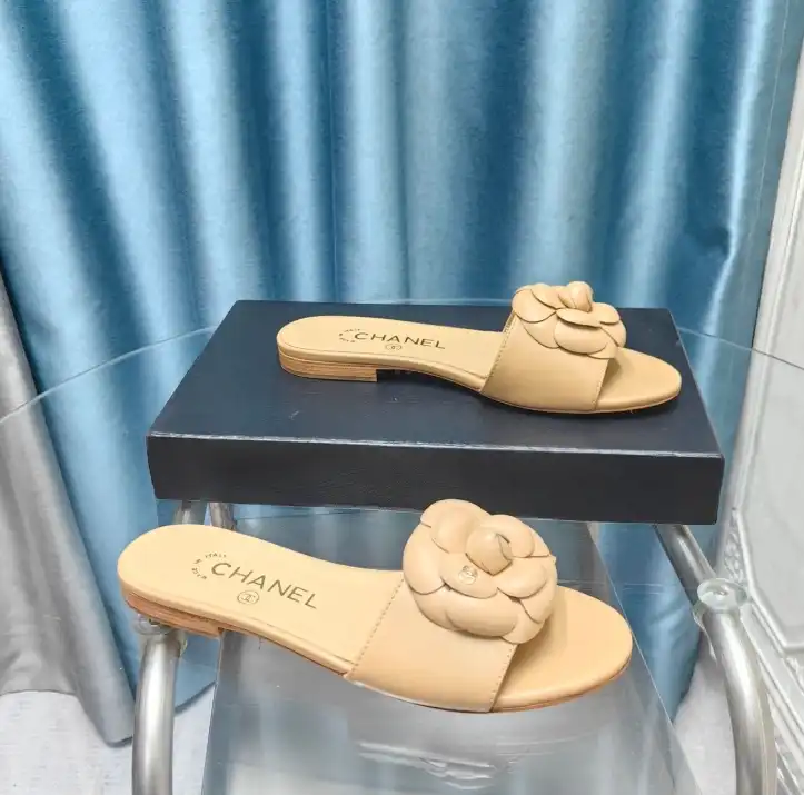 hype Chanel Slippers