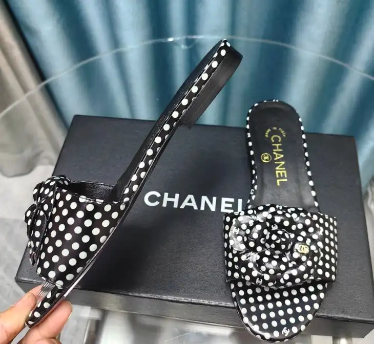 hype Chanel Slippers