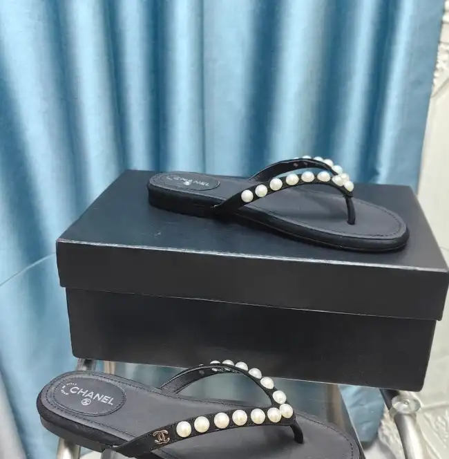 hype Chanel Slippers